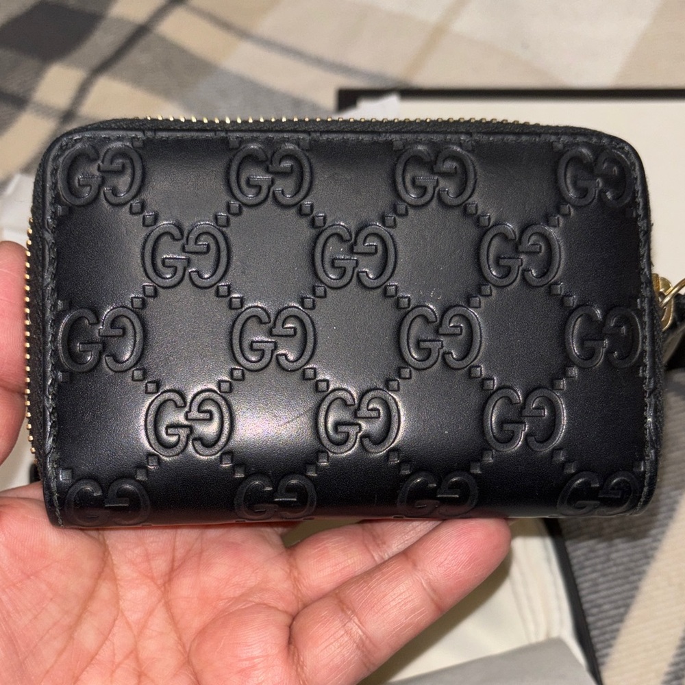 Gucci Black Embossed Leather Card Holder - Picture 3 of 6